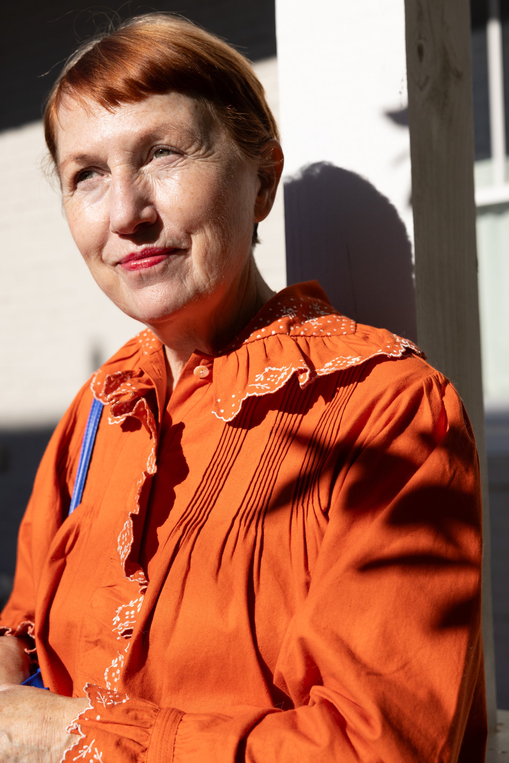 221025_NIKKI-CHASIN_HOLIDAY_ECOMM_ANDREA_COURTYARD-3962.jpg