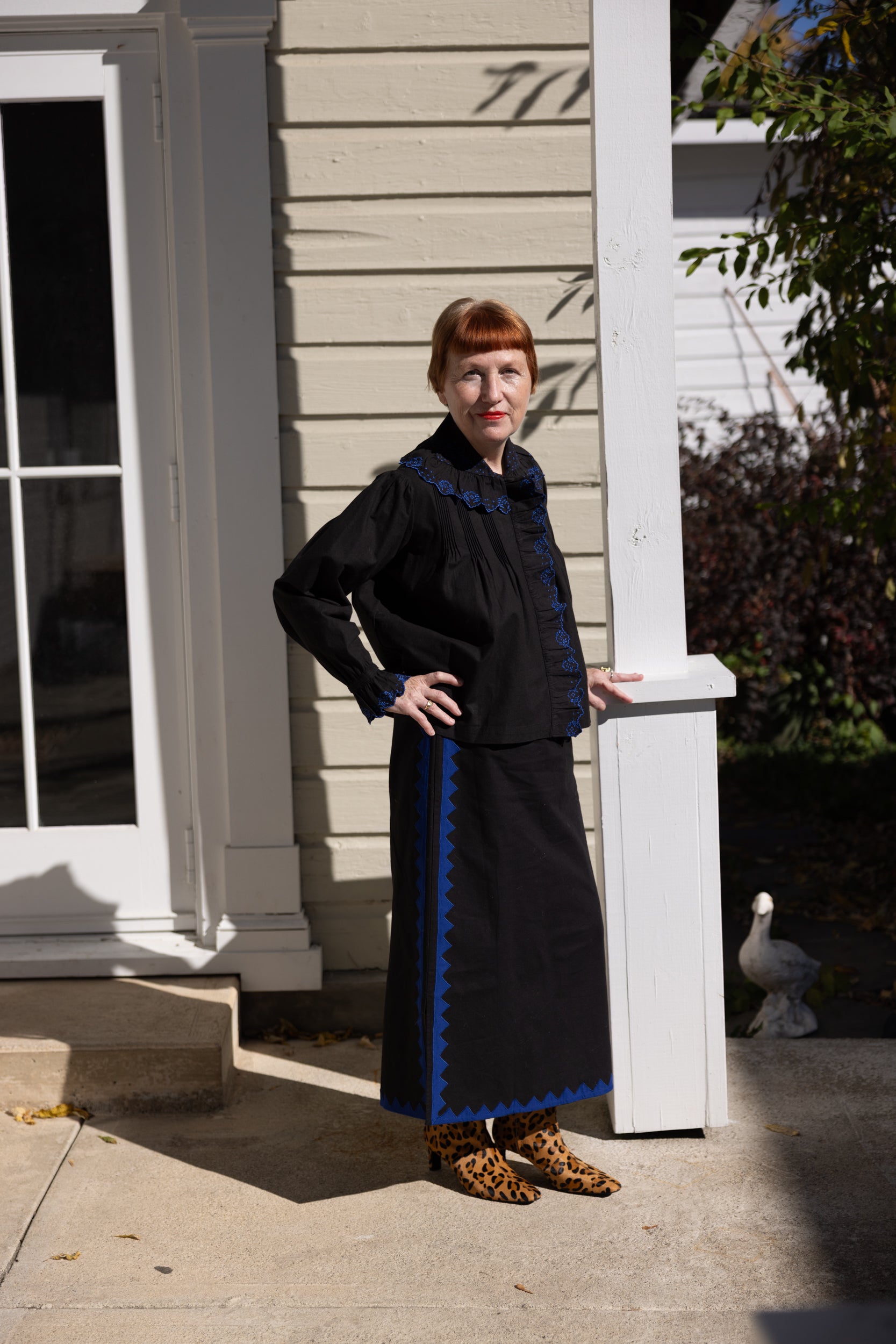 221025_NIKKI-CHASIN_HOLIDAY_ECOMM_ANDREA_COURTYARD-4433_b42c1a64-f85e-45b0-9978-fd8c6fe60c9a.jpg