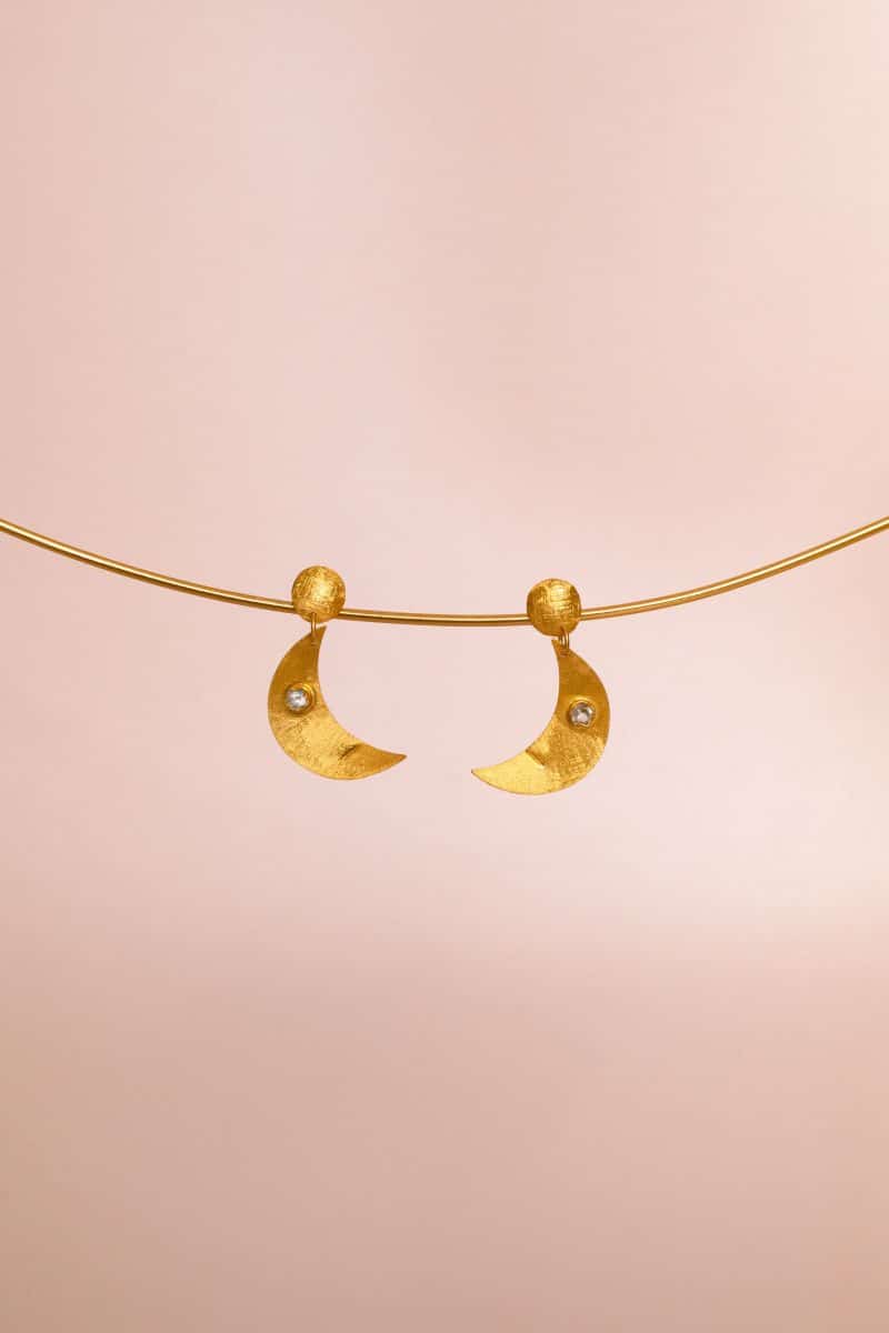 Aku Earrings Gold