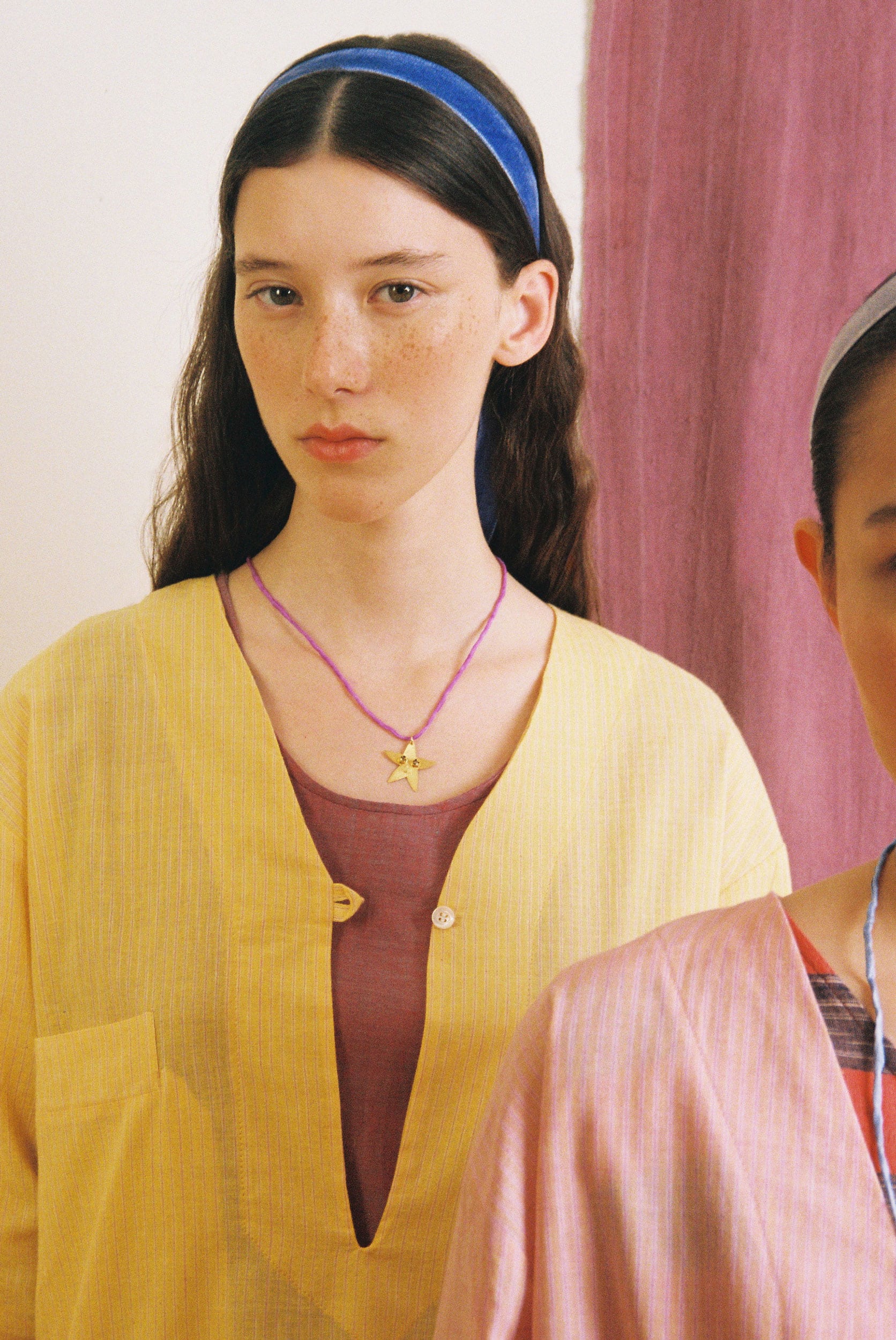 APRESSKI_VEGA_GOLD_SILK_NECK_2.jpg