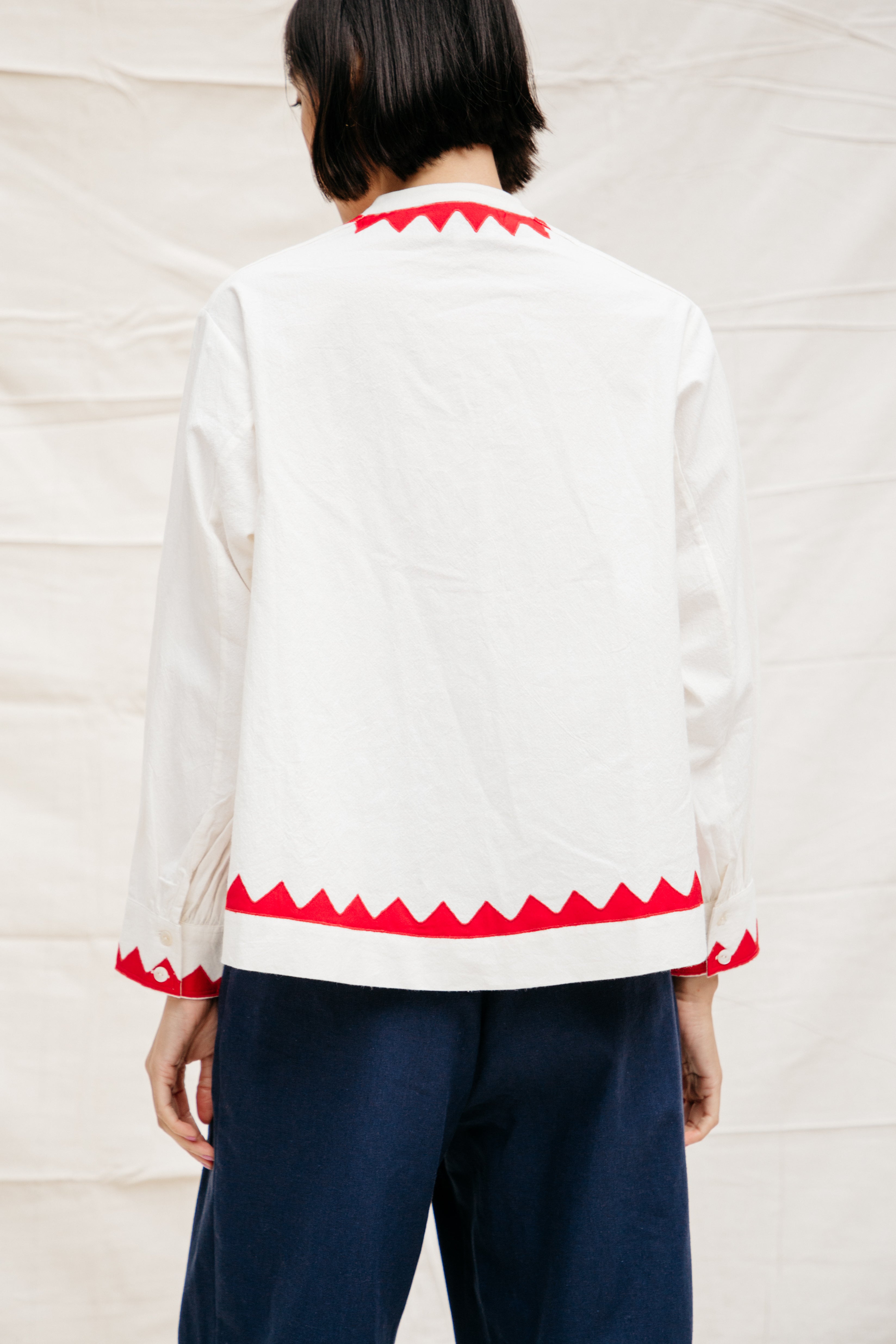 Alpha Buttondown Zig Zag Appliqué - Ivory/Poppy