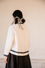 Alpha Buttondown Zig Zag Appliqué - Ivory/Navy