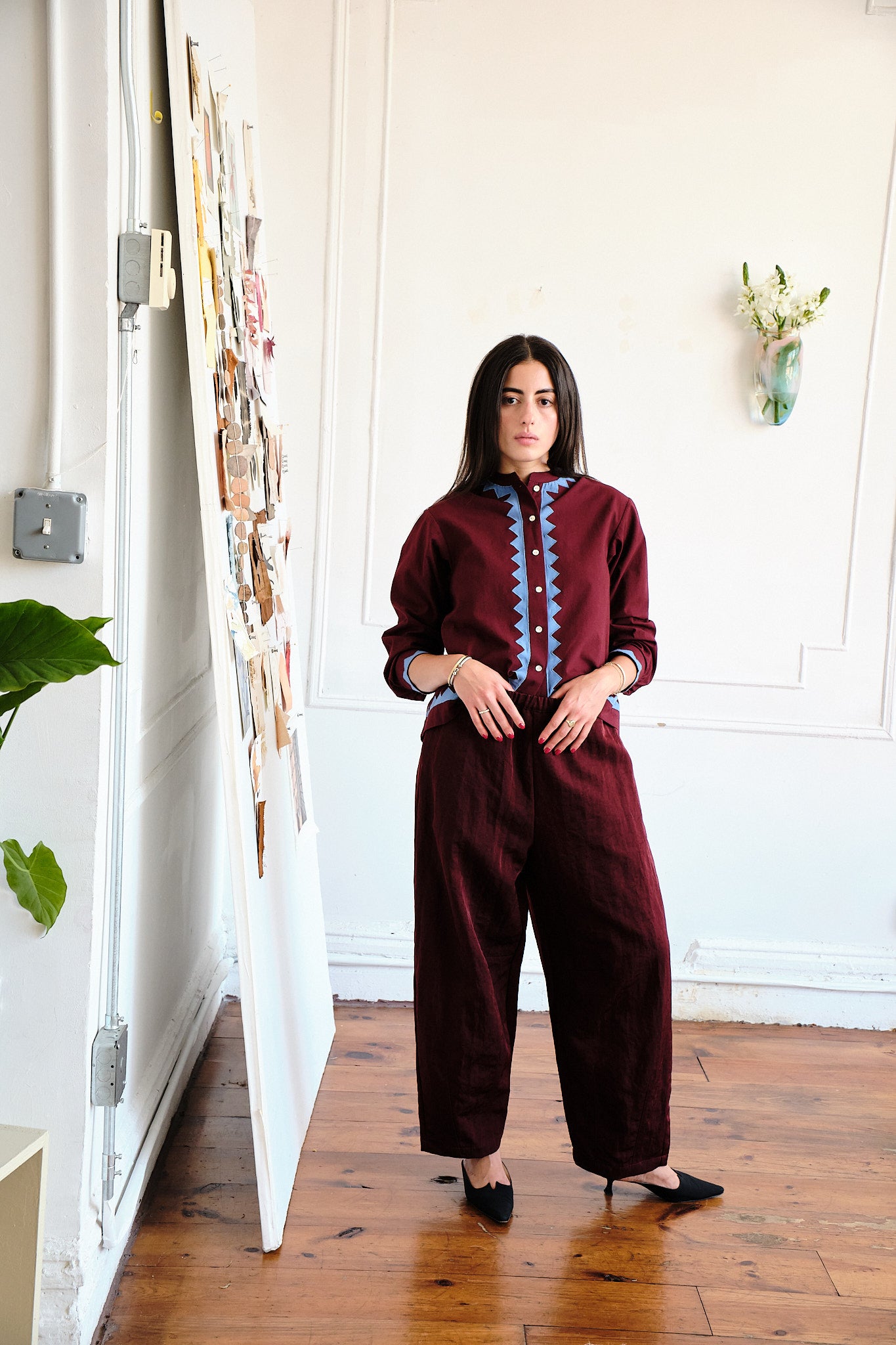 Alpha Buttondown Zig Zag Appliqué - Wine/Grotto
