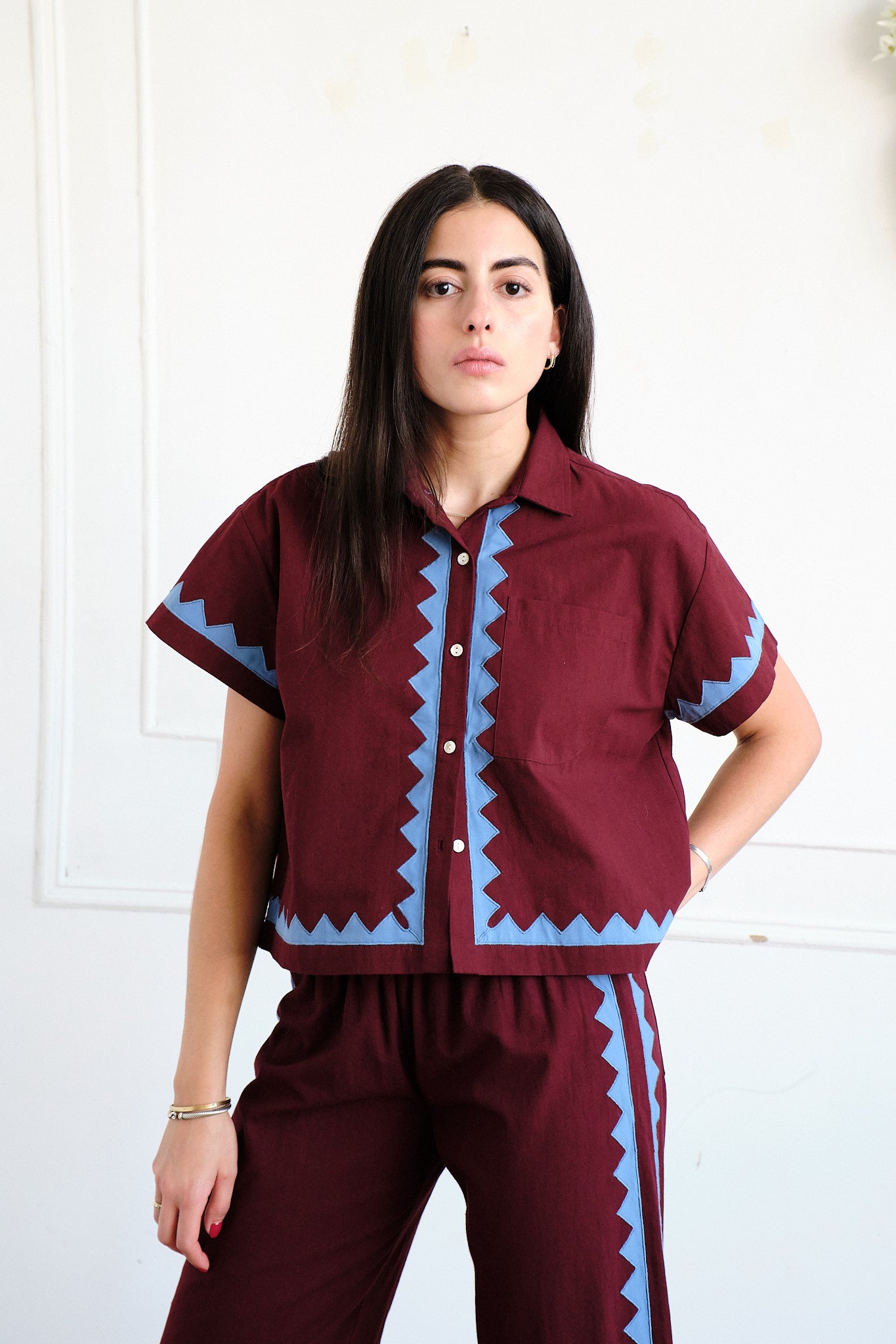 Corso Buttondown Zig Zag Appliqué - Wine/Grotto