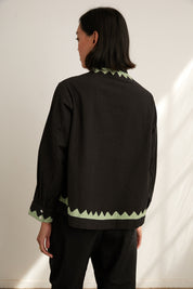 Alpha Buttondown Zig Zag Appliqué- Black/Grasshopper