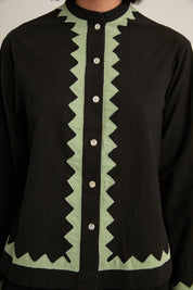 Alpha Buttondown Zig Zag Appliqué- Black/Grasshopper