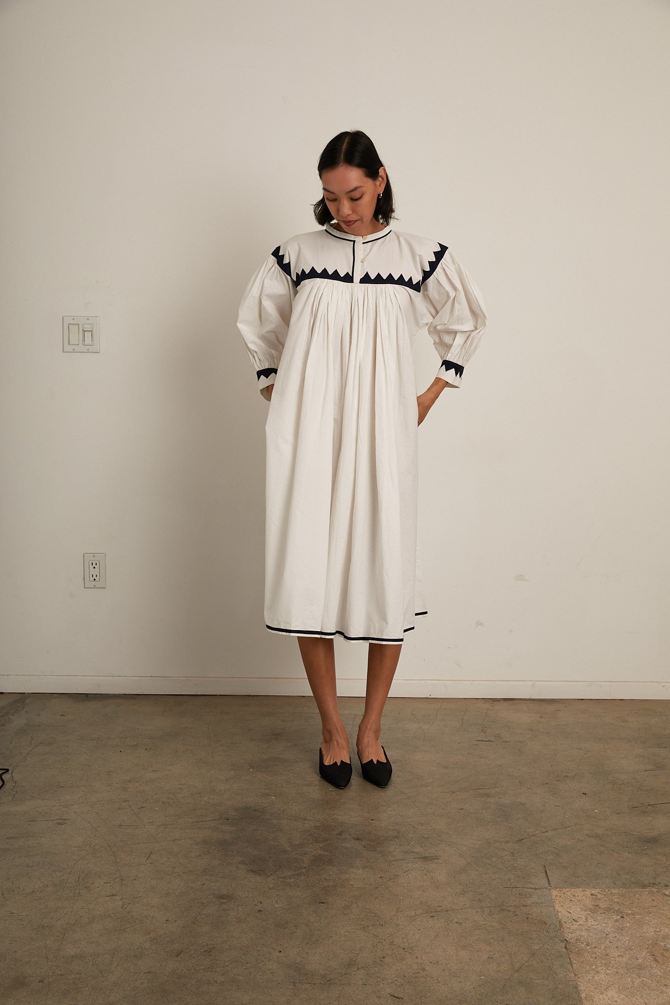 Twirling Dress Zig Zag - Ivory/ Navy