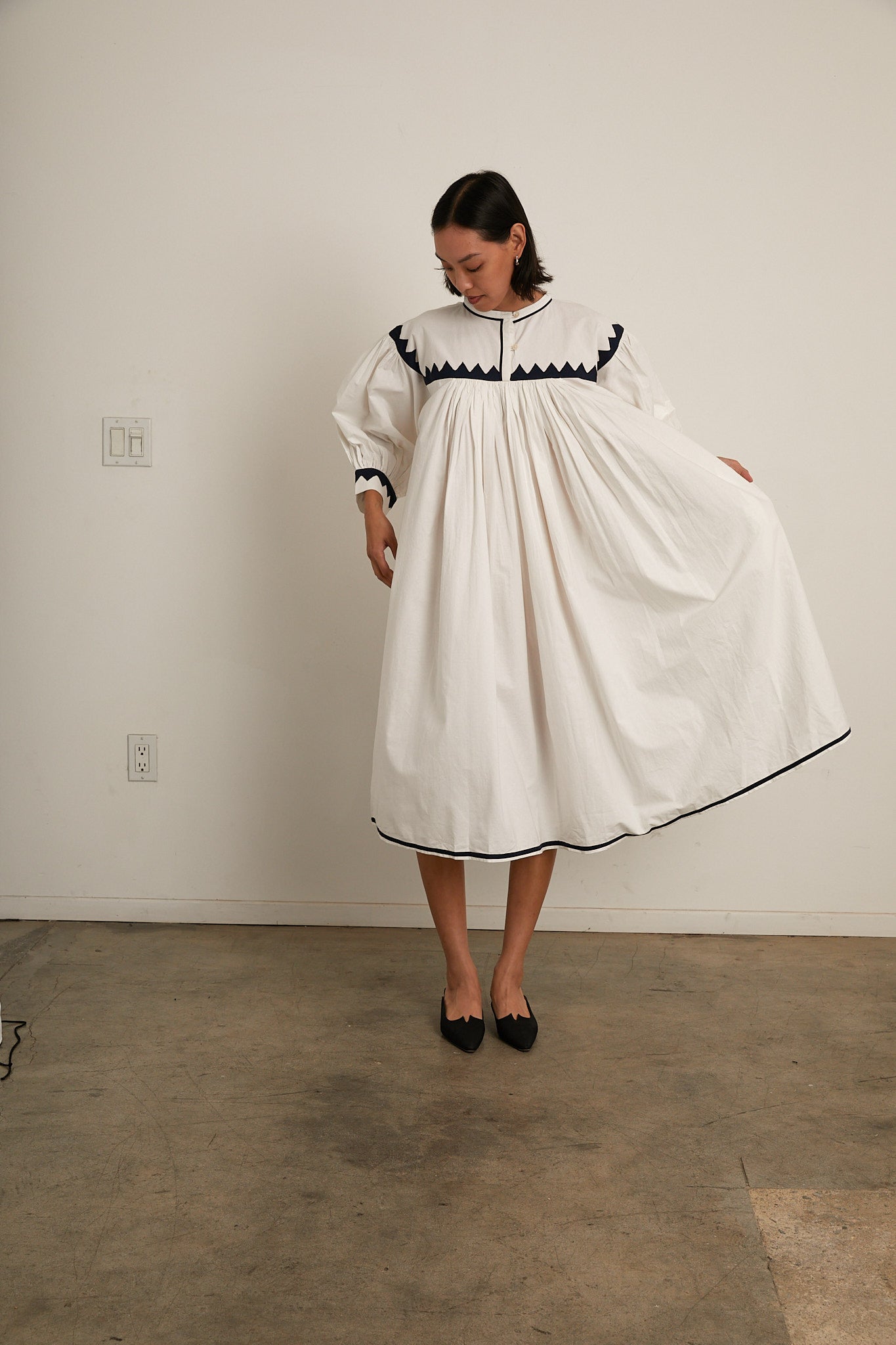 Twirling Dress Zig Zag - Ivory/ Navy