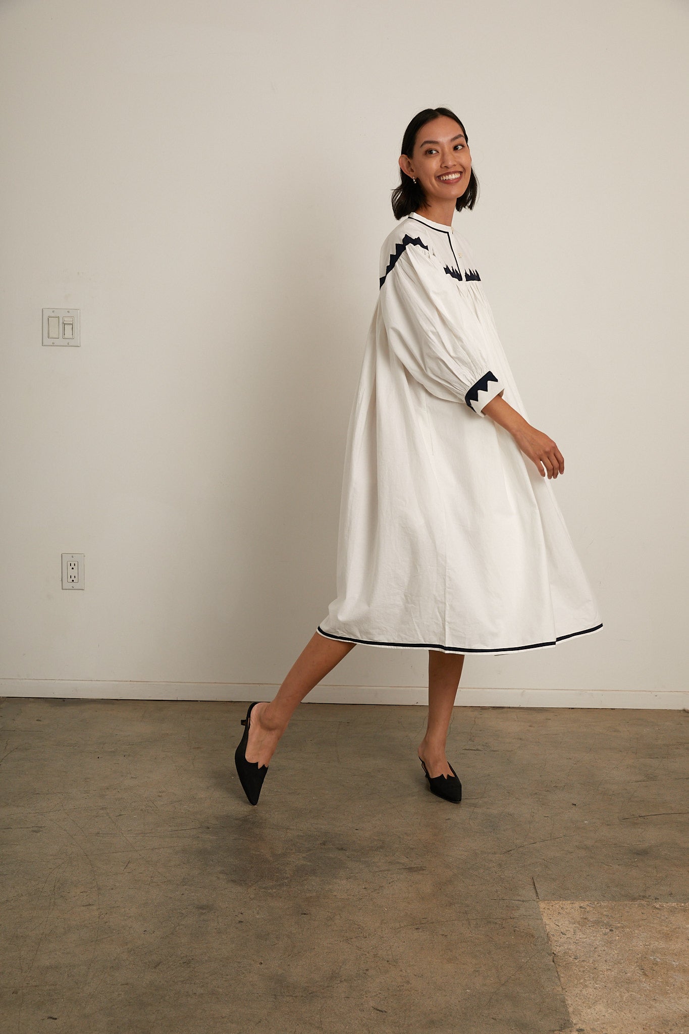 Twirling Dress Zig Zag - Ivory/ Navy