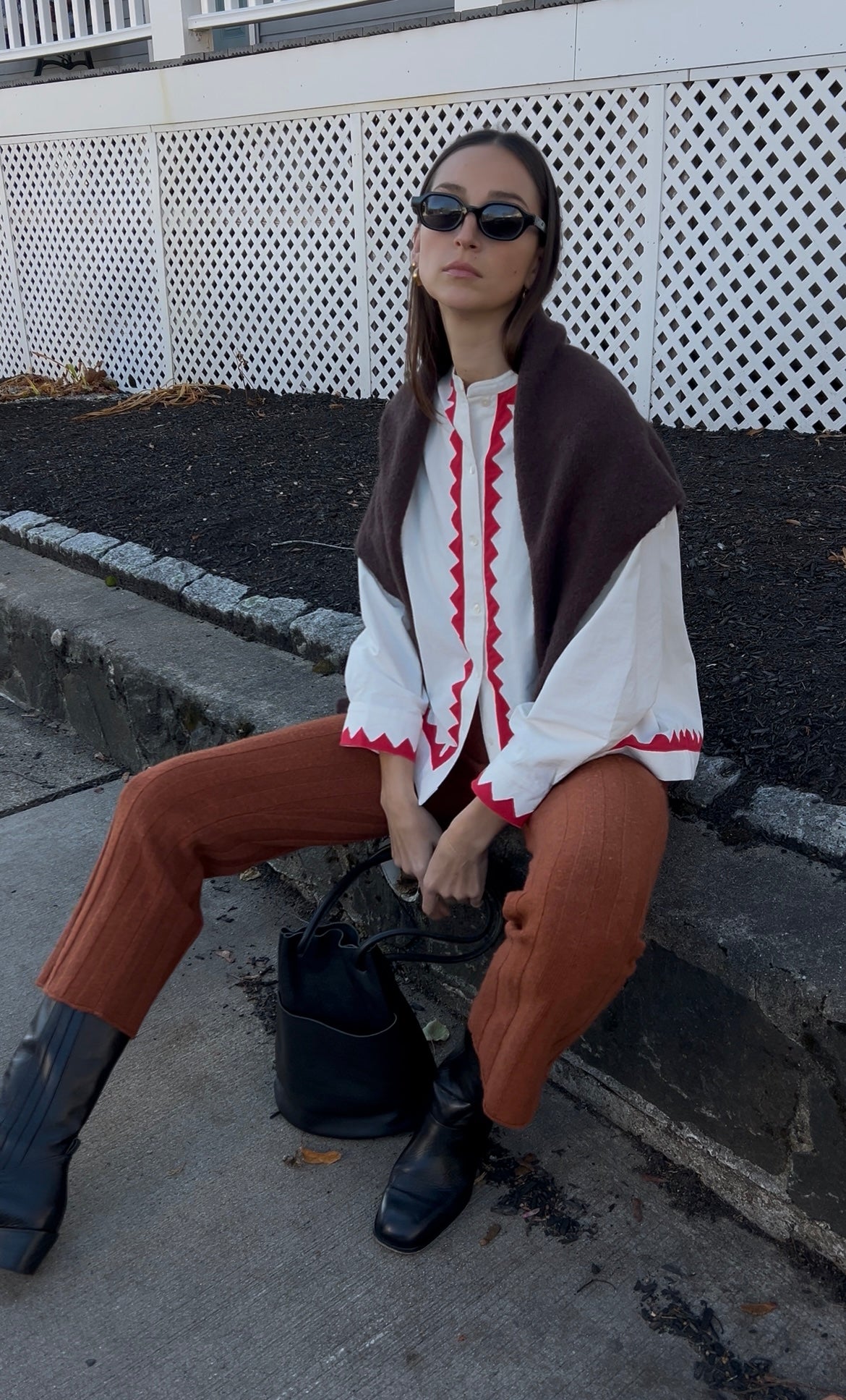 Alpha Buttondown Zig Zag Appliqué - Ivory/Poppy
