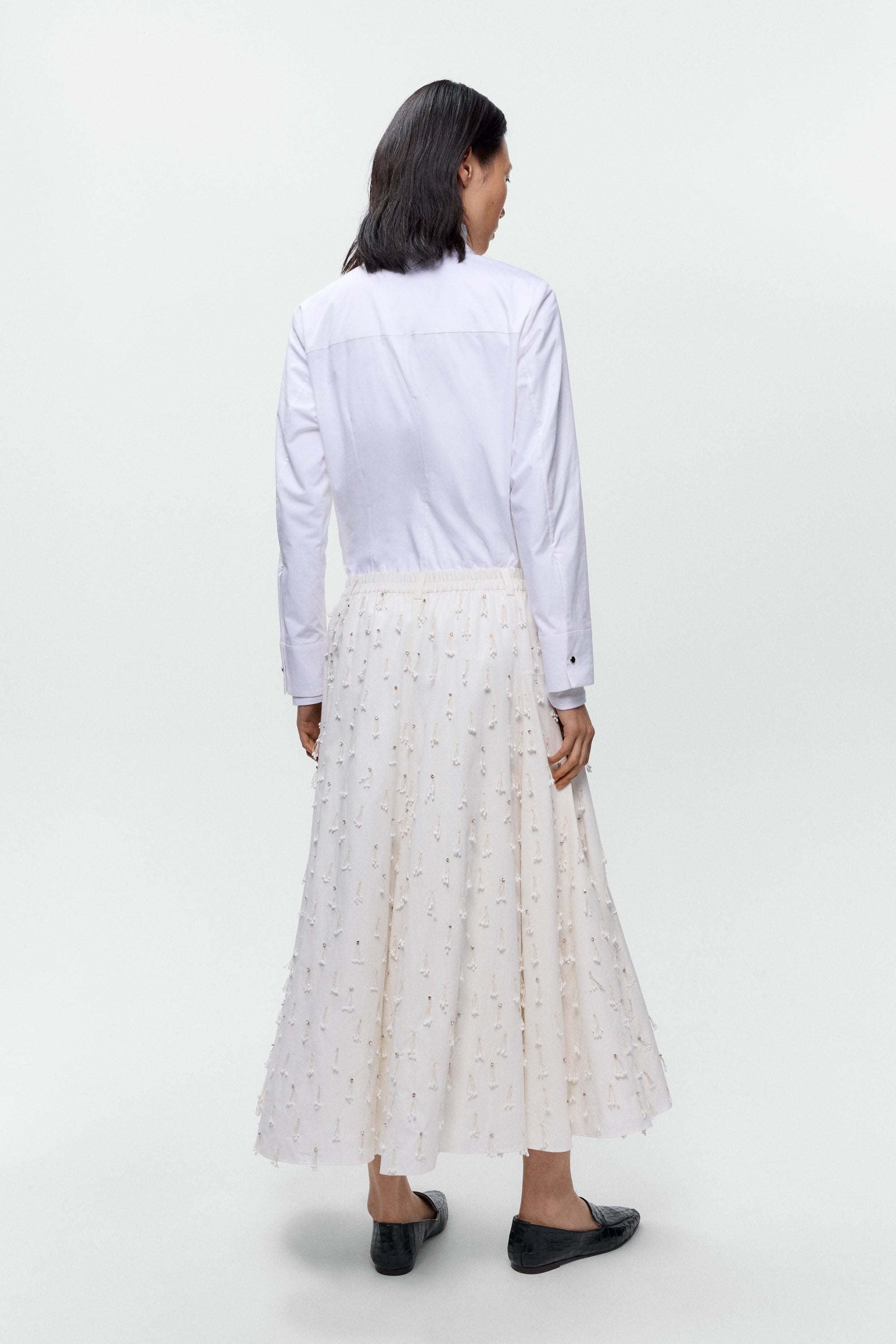cordera-petalos-skirt-white-fall-winter-26-3.jpg