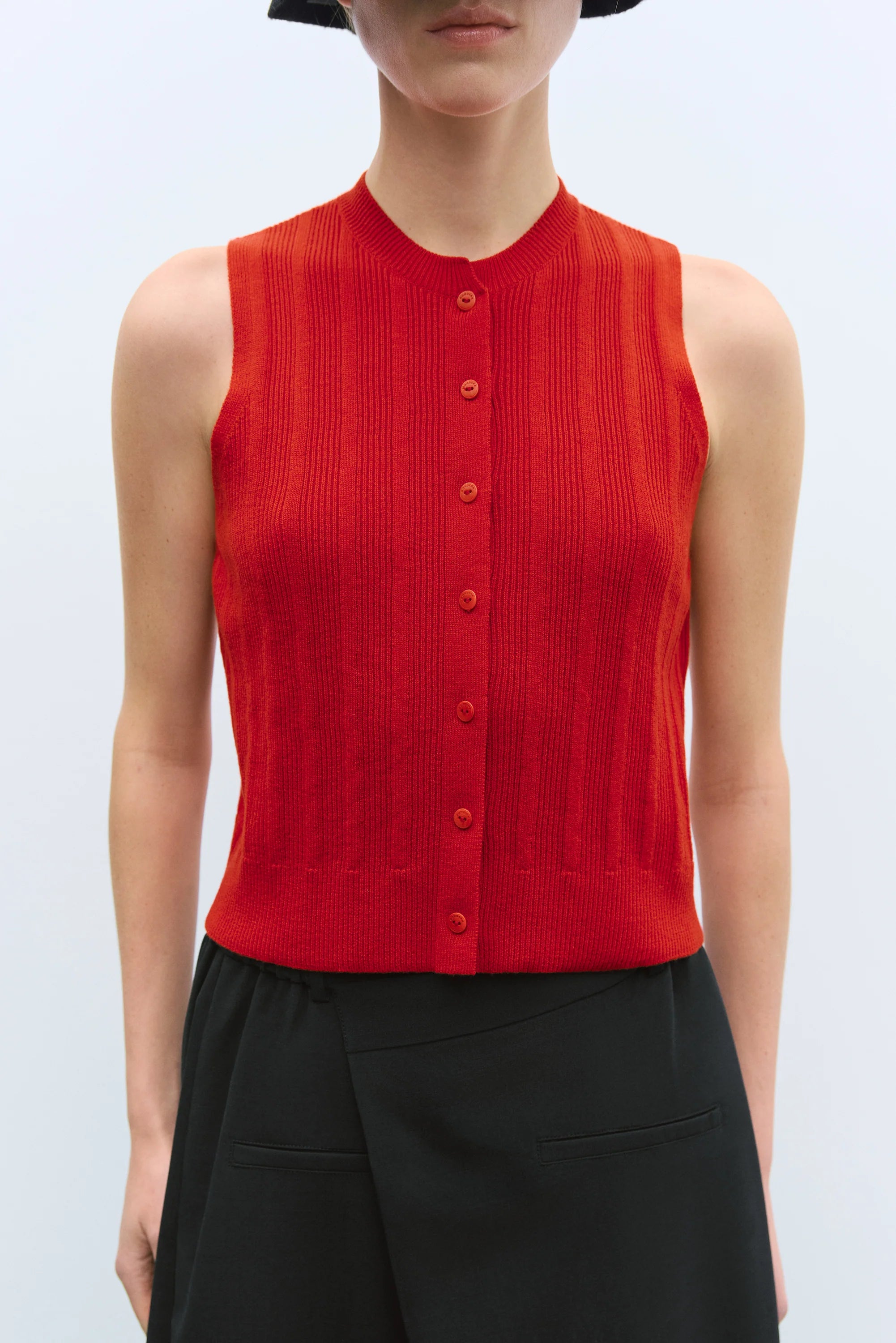 Merino Wool Ribbed Waistcoat Red