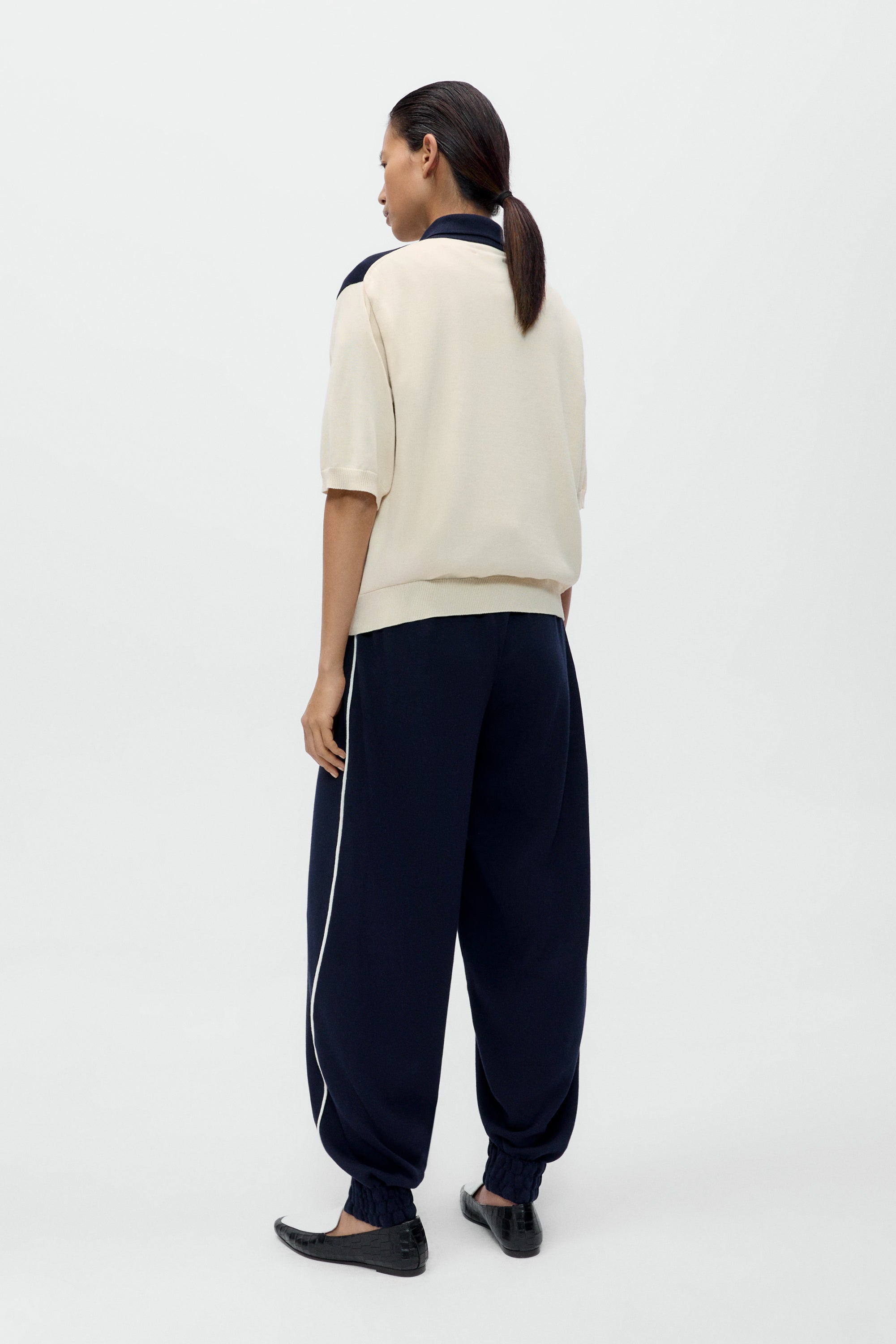 cordera-pre-fall-26-organic-cotton-sporty-pants-navy-3.jpg