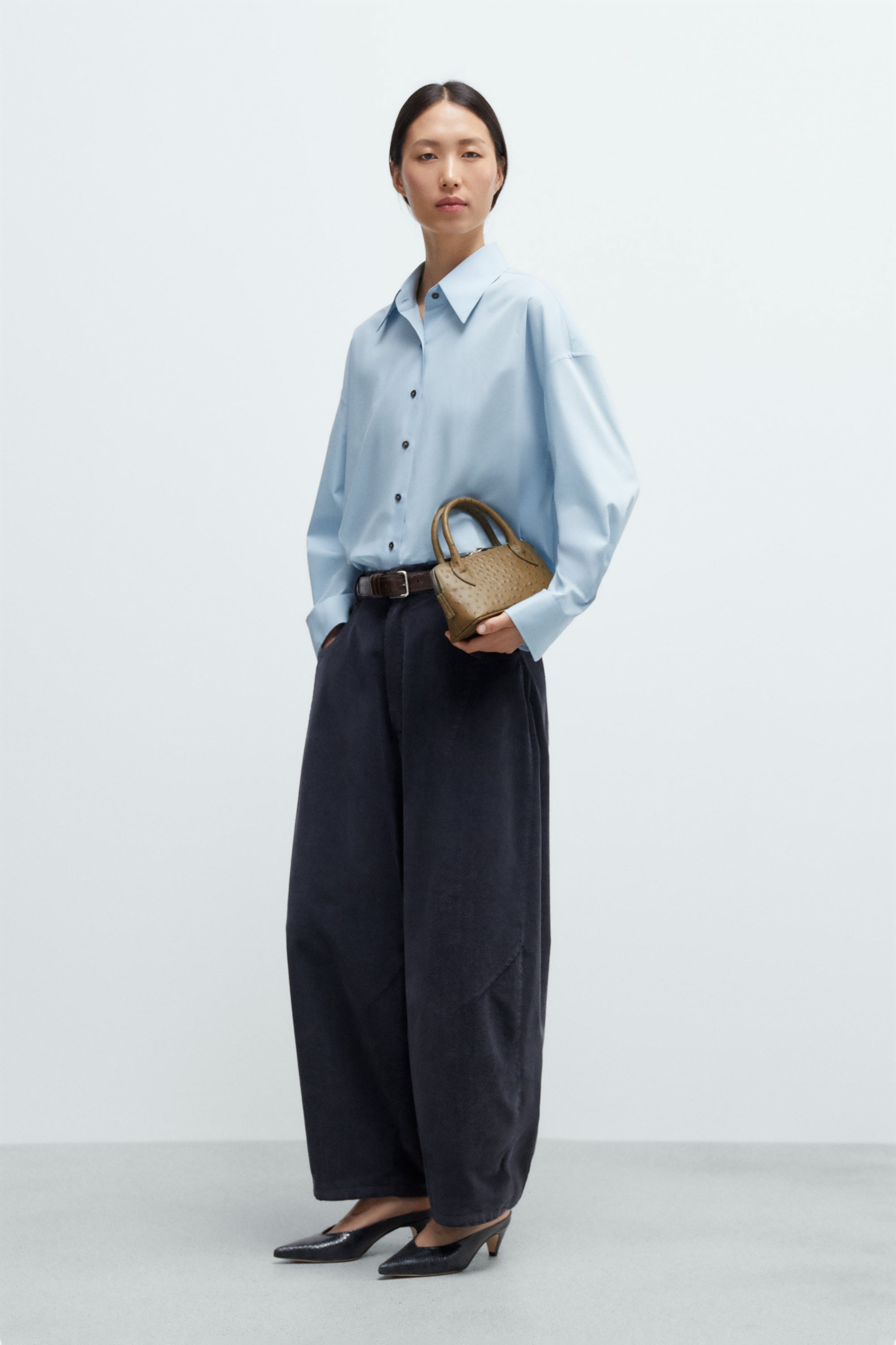 cordera-resort-26-corduroy-baggy-pants-dusty-blue-2.jpg