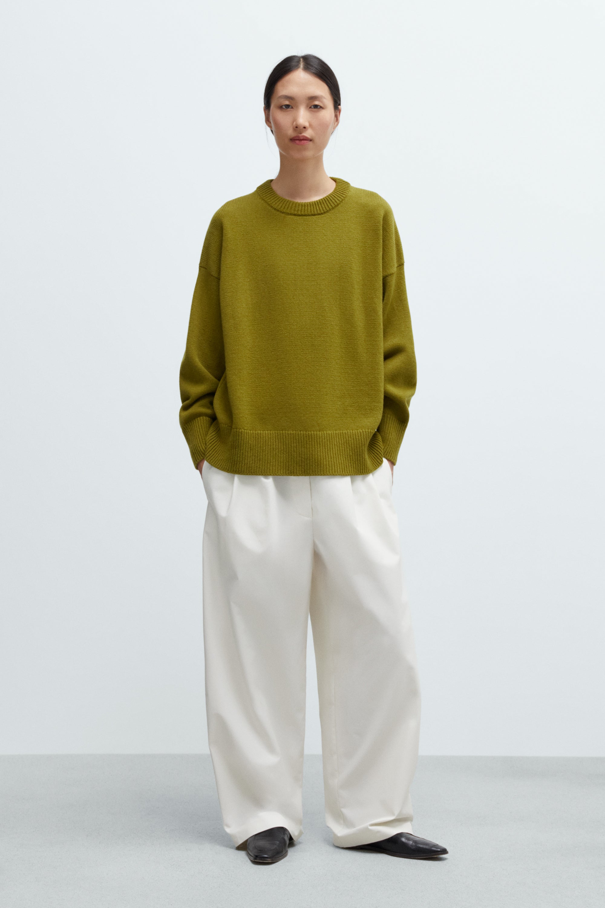 cordera-resort-26-merino-wool-oversized-sweater-woodbine-2.jpg