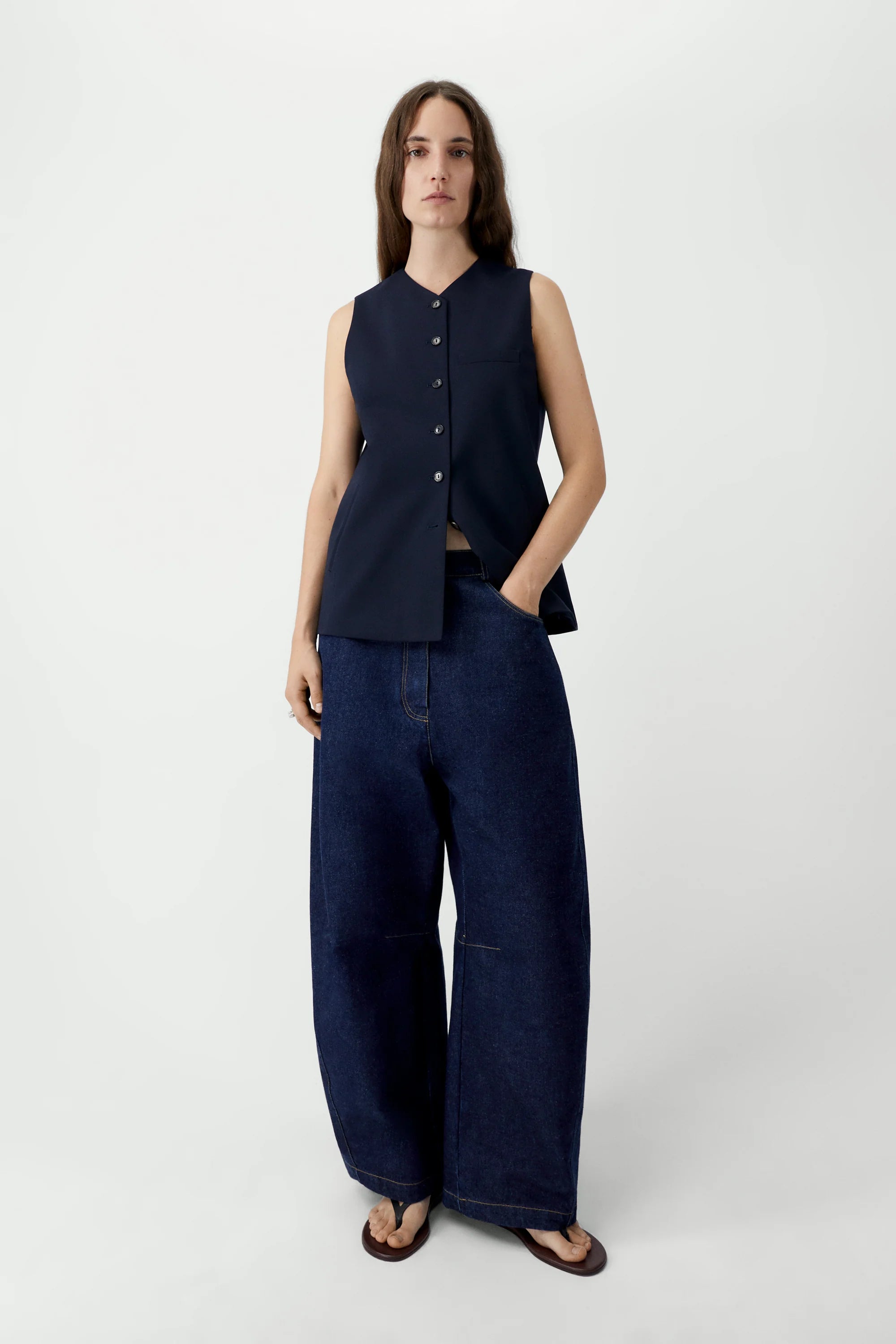 cordera-ss26-curved-baggy-denim-1.webp