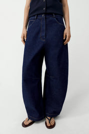 Curved Baggy Jeans