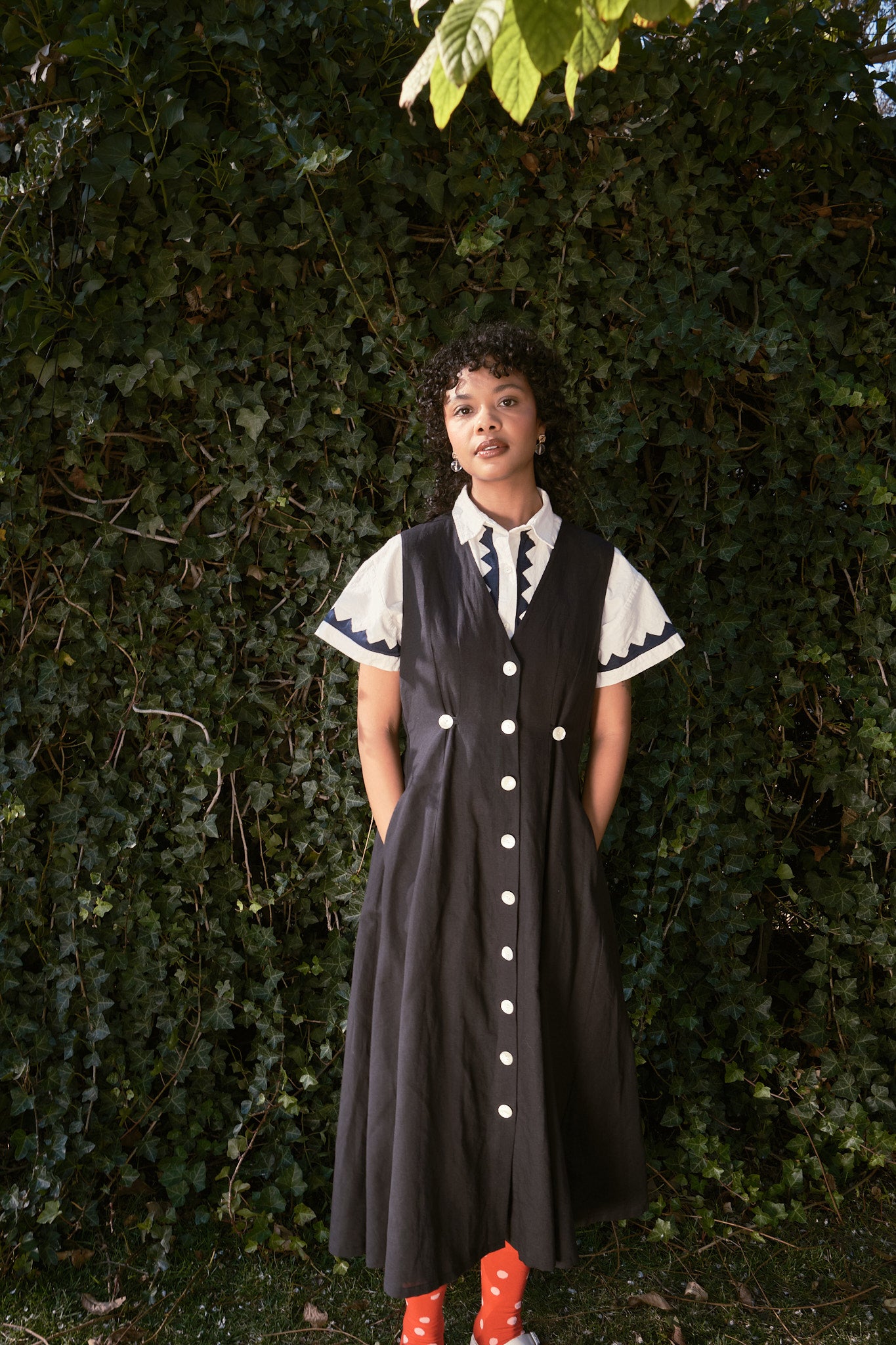 Sleeveless Baroness  Dress - Black Cotton Linen