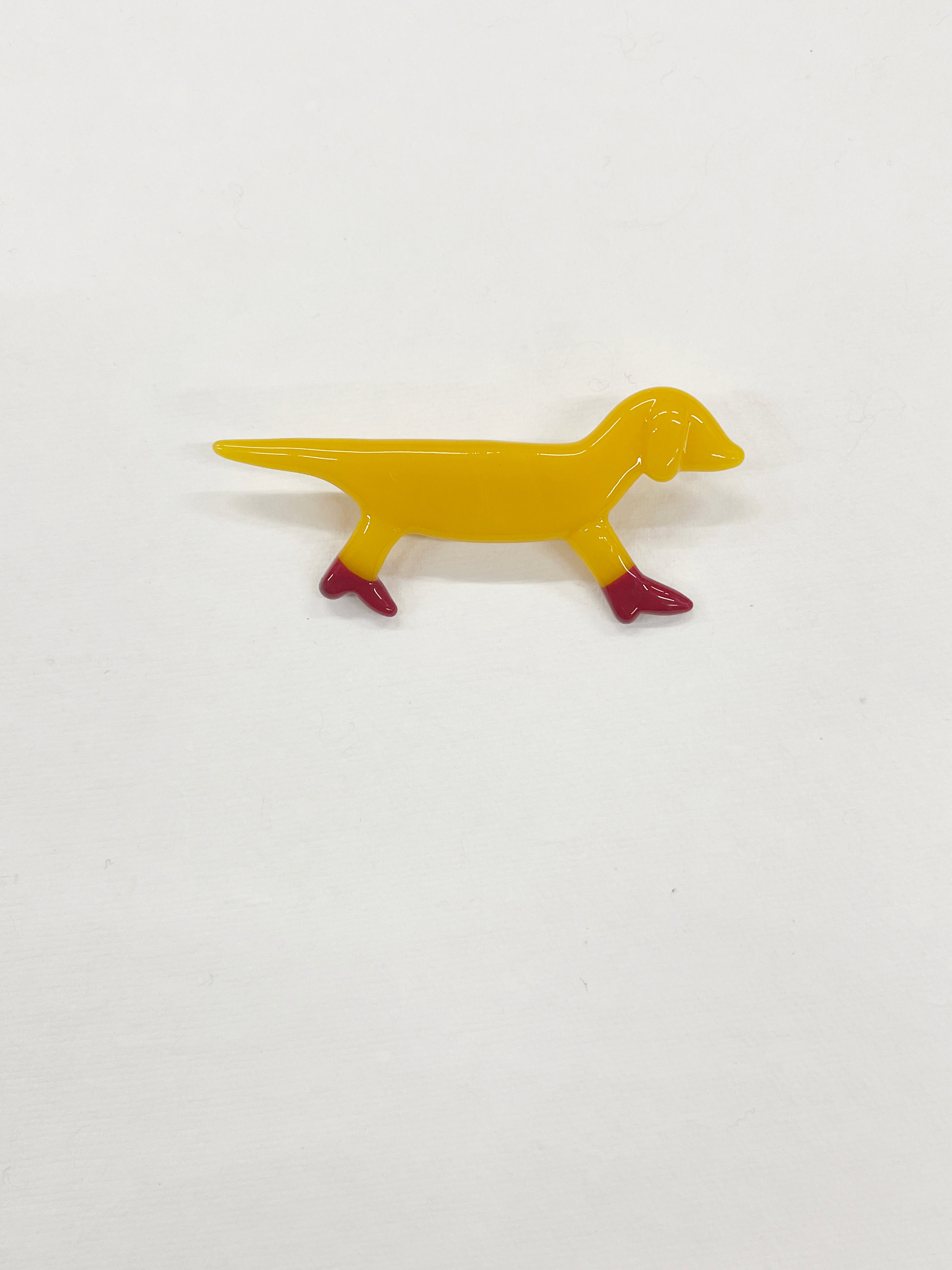 whoiswalkingwhobrooch-mustard.jpg